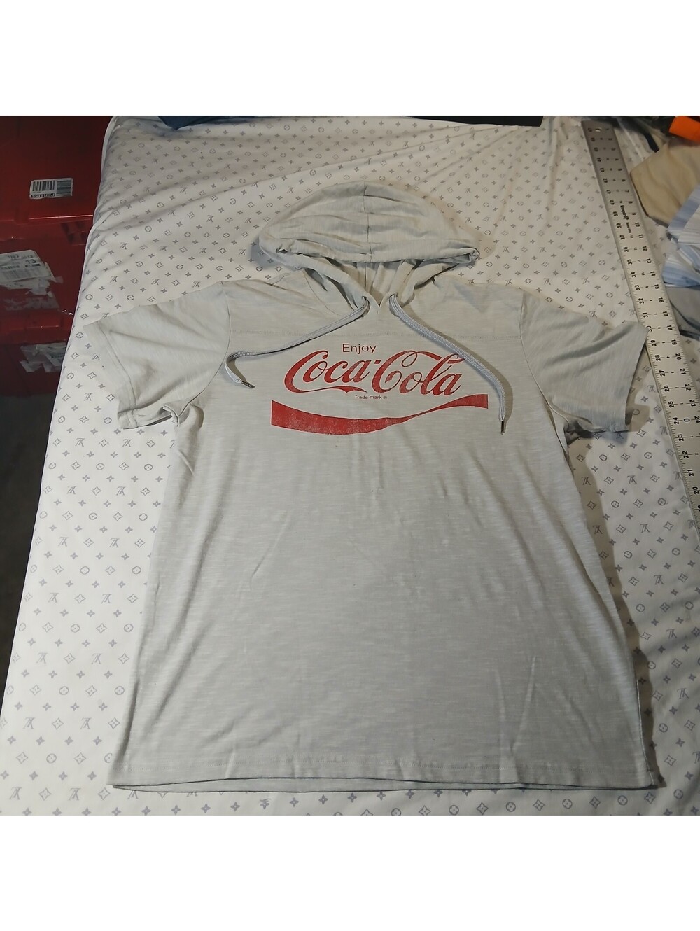 Coca Cola White Short Sleeve Hoodie T Shirt XL Logo Graphic Retro Y2K Streetwear